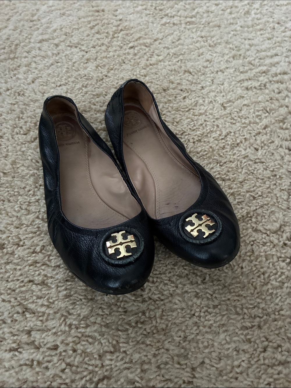 Tory Burch Black Leather Ballet Flats with Gold Emblem (size 7.5)